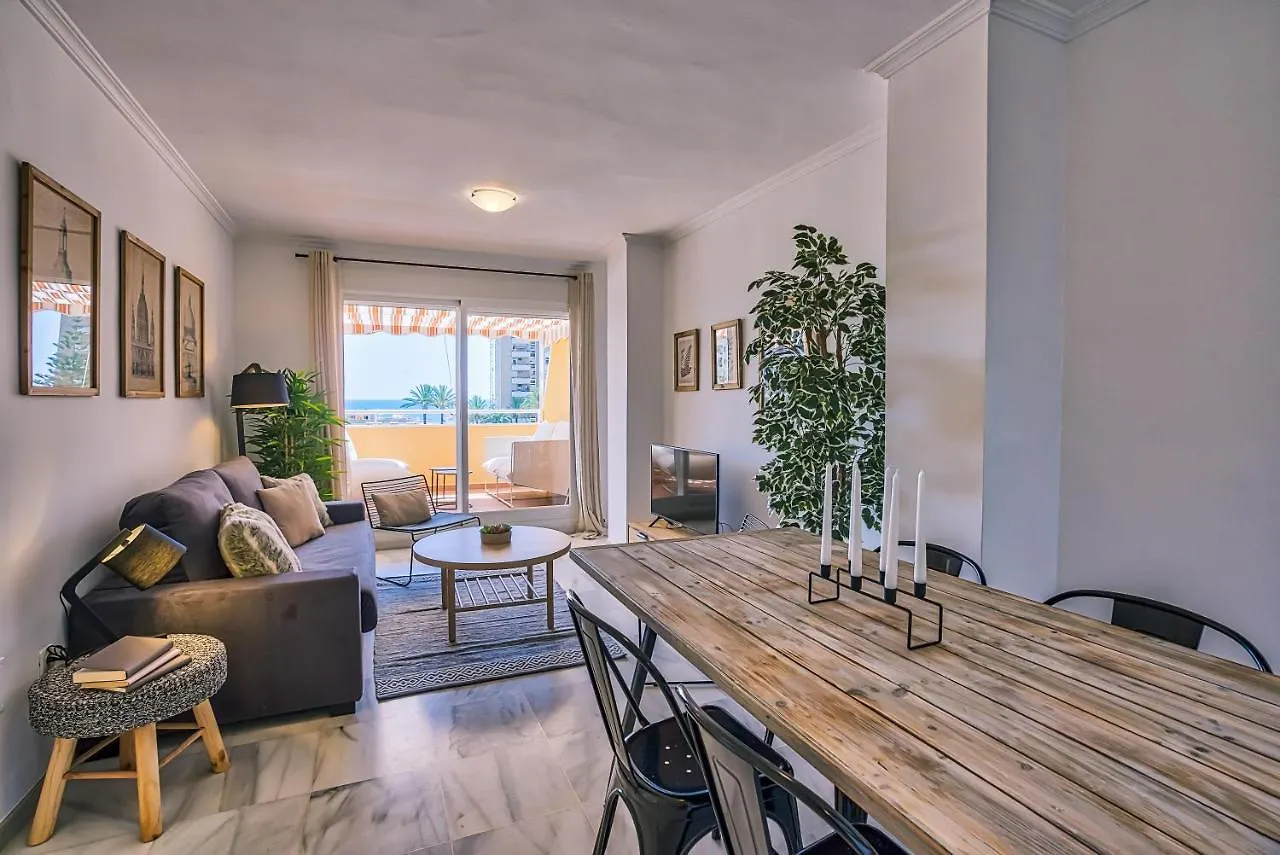 Sur Suites Торремолинос 0*,